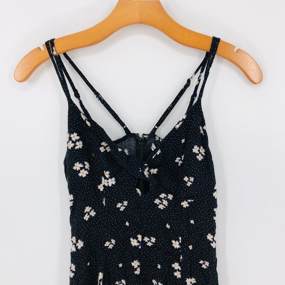 American Eagles Outfitters Daisy Strappy Dress - Picture 3 of 13